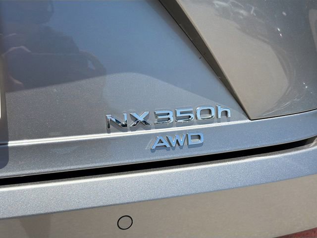 Used 2022 Lexus NX 350h AWD image 11