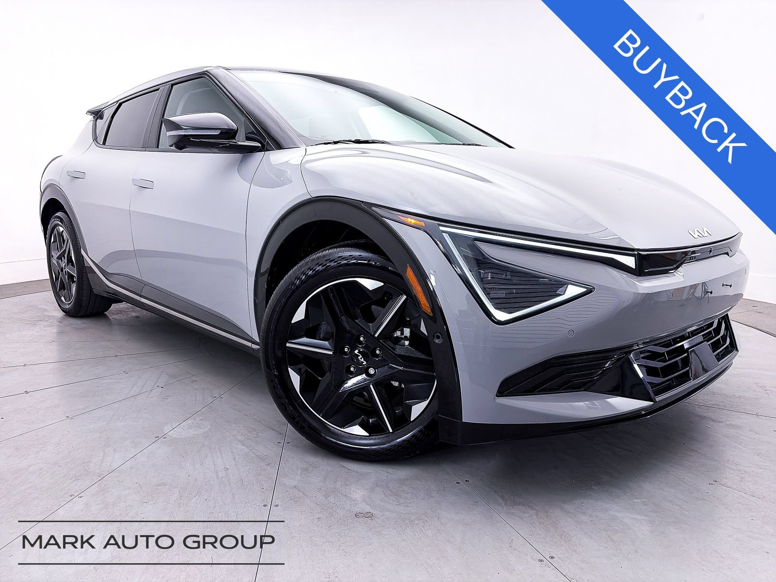 Used 2025 Kia EV6 Wind RWD image 1