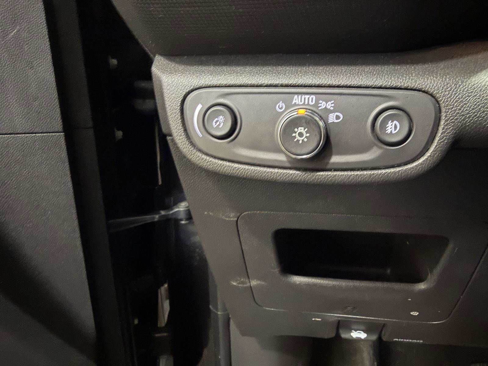 Used 2022 Chevrolet TrailBlazer LT w/ Convenience Package image 8