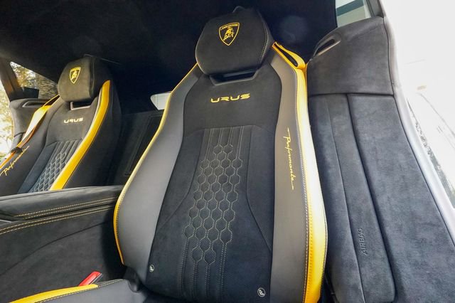 Used 2023 Lamborghini Urus Performante image 81