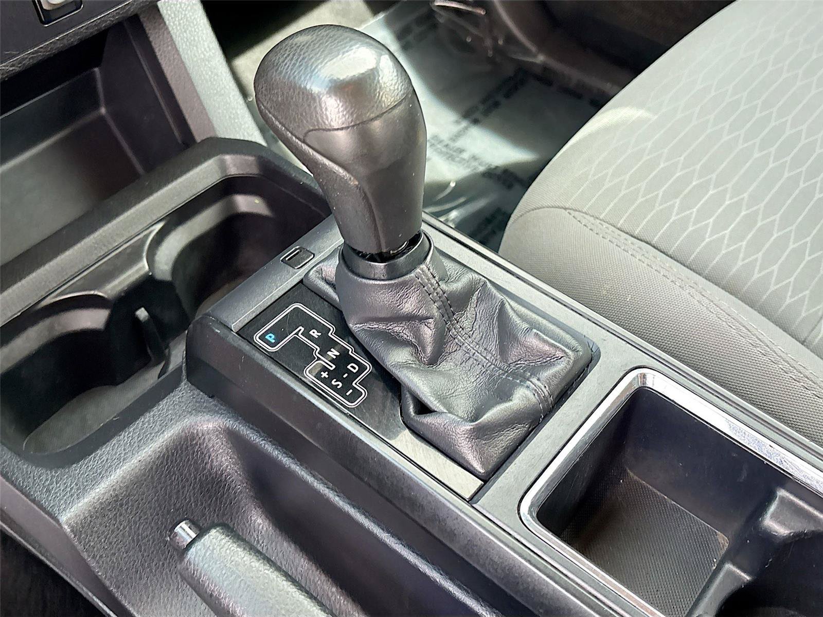 Used 2019 Toyota Tacoma SR w/ SR Convenience Package RWD image 16