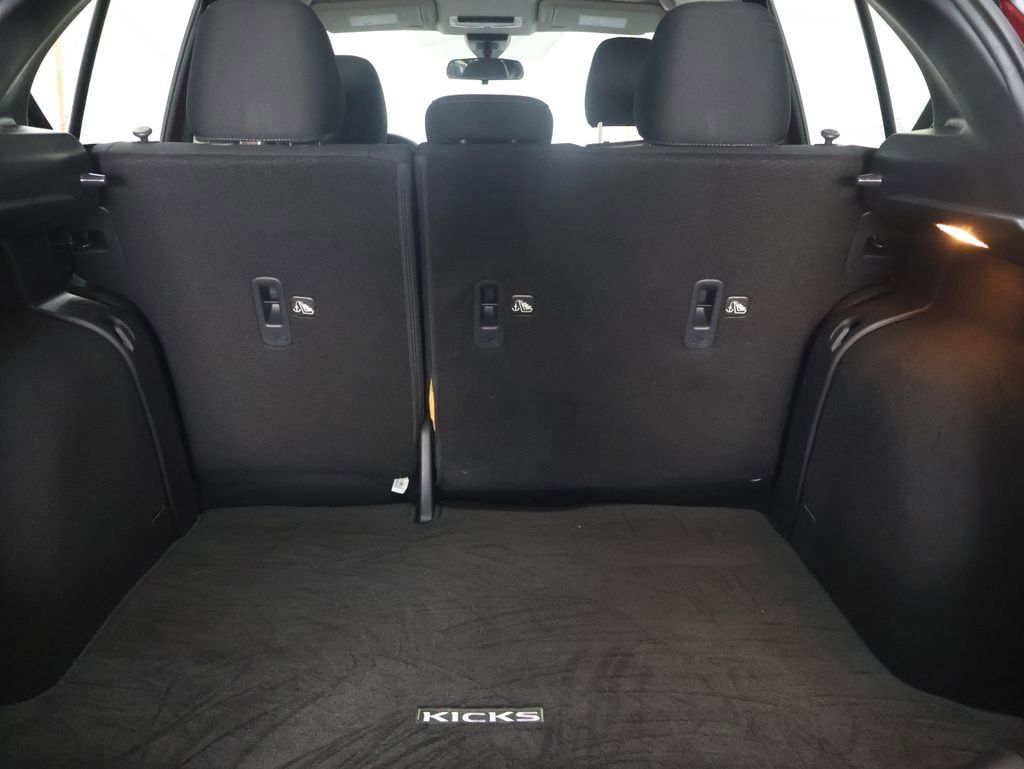 Used 2023 Nissan Kicks SV FWD image 14
