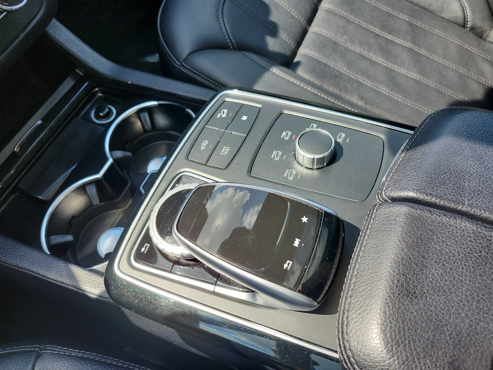 Used 2018 Mercedes-Benz GLS 450 4MATIC image 24