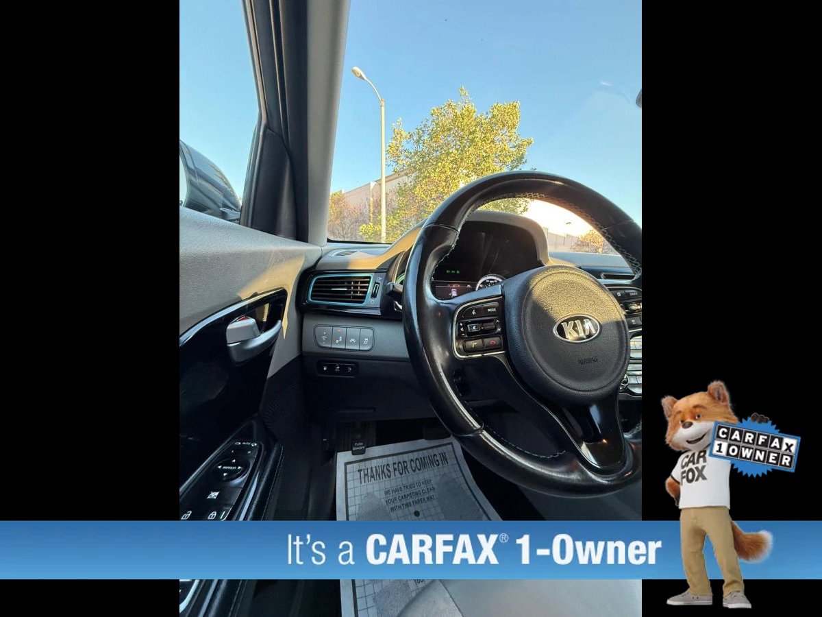 Used 2018 Kia Niro EX image 40