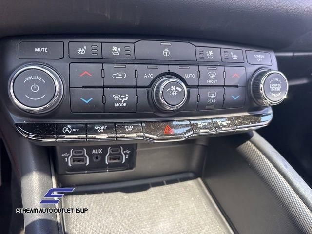 Used 2024 Dodge Durango GT image 33