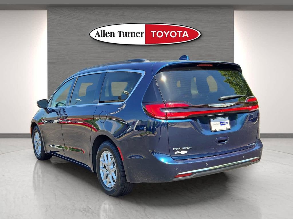 Used 2022 Chrysler Pacifica Touring-L FWD image 8