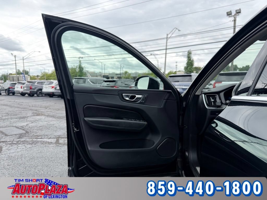 Used 2023 Volvo XC60 B5 Core w/ Climate Package AWD/4WD image 26