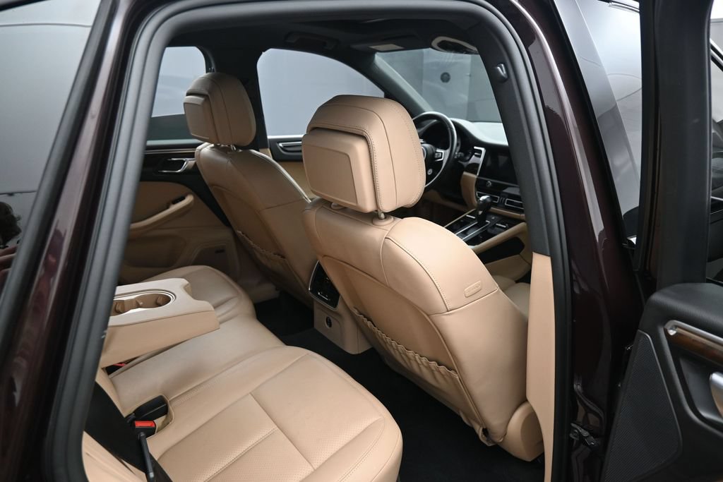 Used 2023 Porsche Macan S AWD/4WD image 8