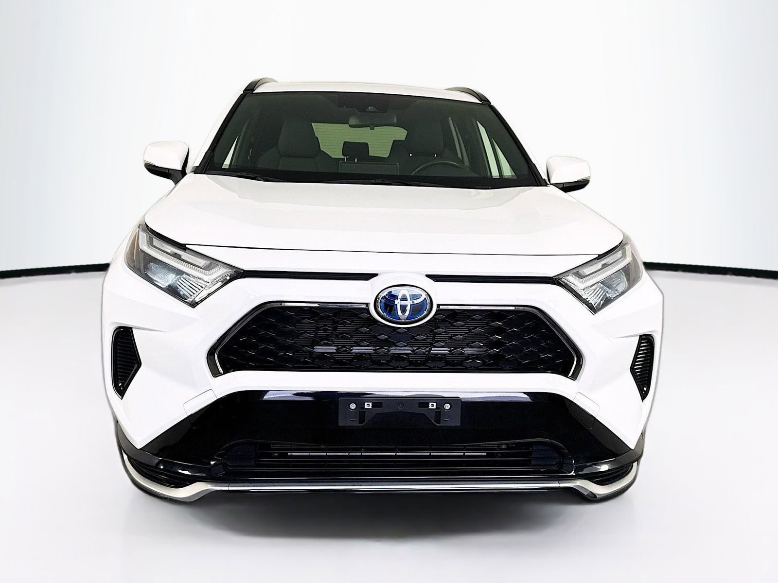 Used 2023 Toyota RAV4 SE w/ Weather & Moonroof Package AWD/4WD image 2