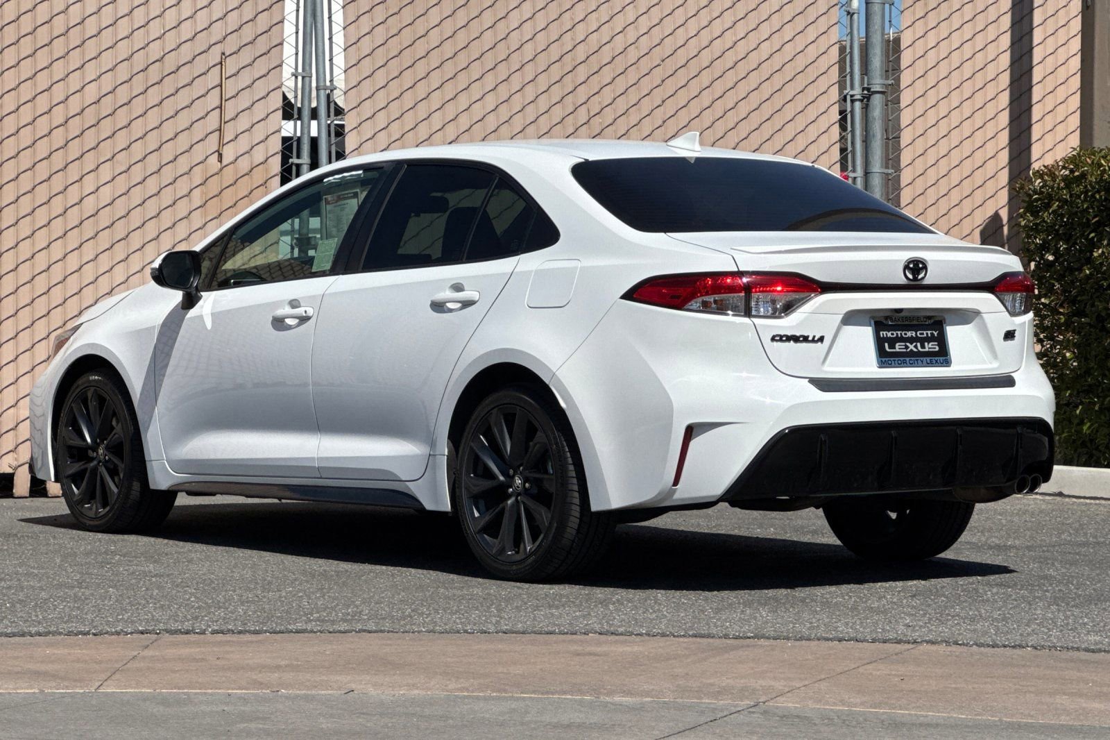 Used 2023 Toyota Corolla SE w/ SE Premium Package FWD image 6