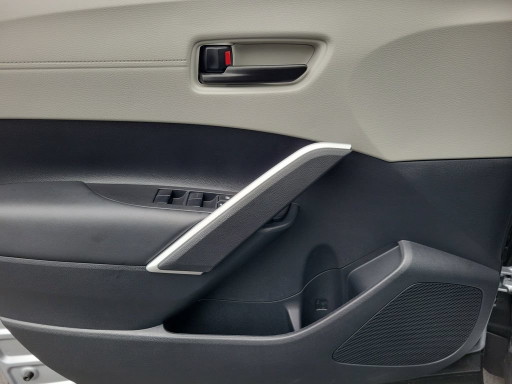 Used 2026 Toyota Corolla Cross L FWD image 19
