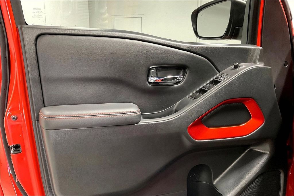 Used 2025 Nissan Frontier PRO-4X image 20