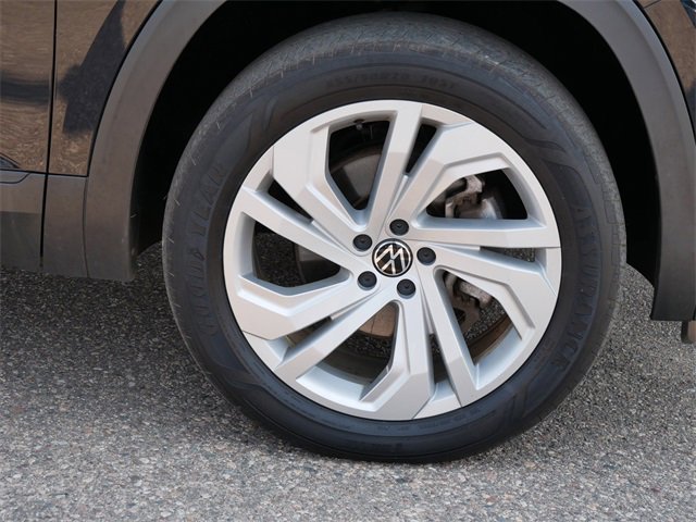 Certified 2022 Volkswagen Atlas SE image 9