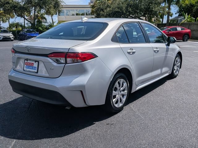 Used 2023 Toyota Corolla LE FWD image 3