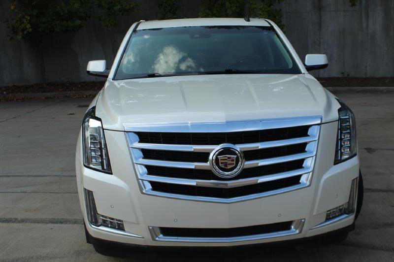 Used 2015 Cadillac Escalade ESV Luxury RWD image 3