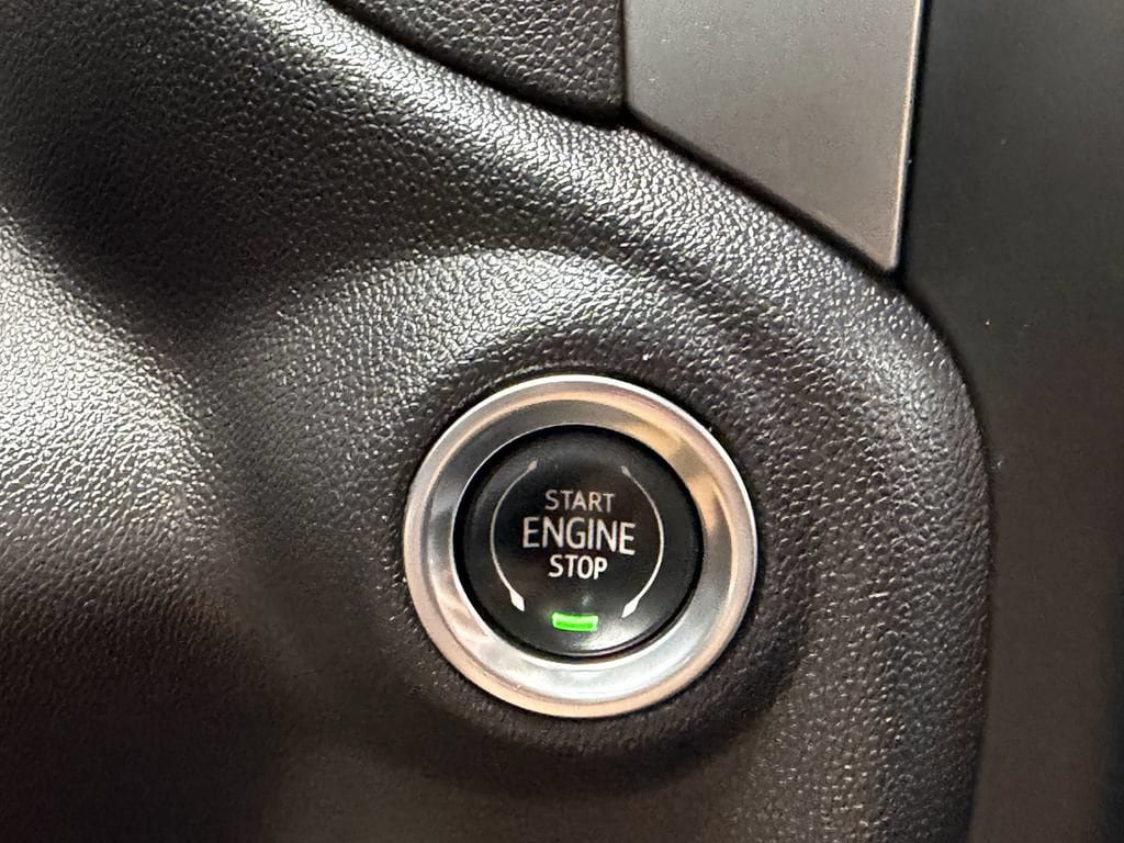 Used 2023 Chevrolet Silverado 1500 Custom RWD image 28