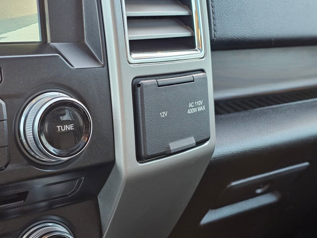 Used 2016 Ford F150 Lariat w/ Equipment Group 501A Mid image 31