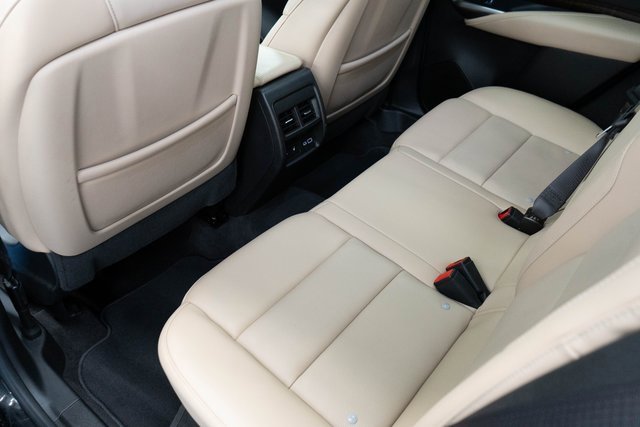 Used 2024 Cadillac XT4 Premium Luxury image 20