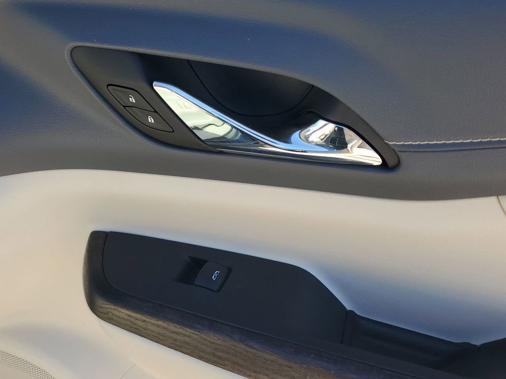 Used 2021 GMC Acadia Denali w/ Denali Technology Package image 49