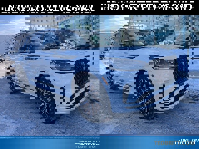 Used 2025 Lincoln Aviator Black Label w/ Jet Appearance Package