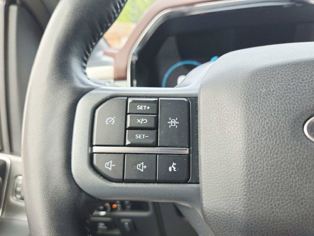 Used 2023 Ford F150 Lariat AWD/4WD image 23