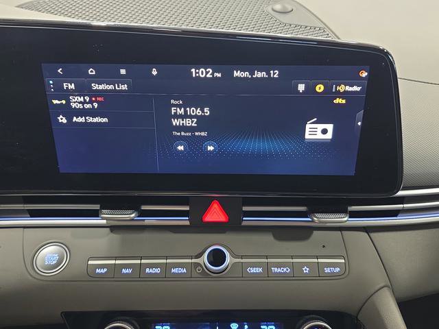 Certified 2025 Hyundai Elantra SEL image 18