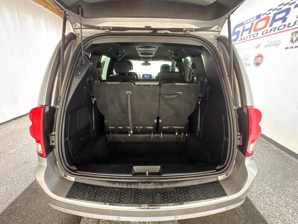 Used 2019 Dodge Grand Caravan GT w/ Safety Sphere Group FWD image 10