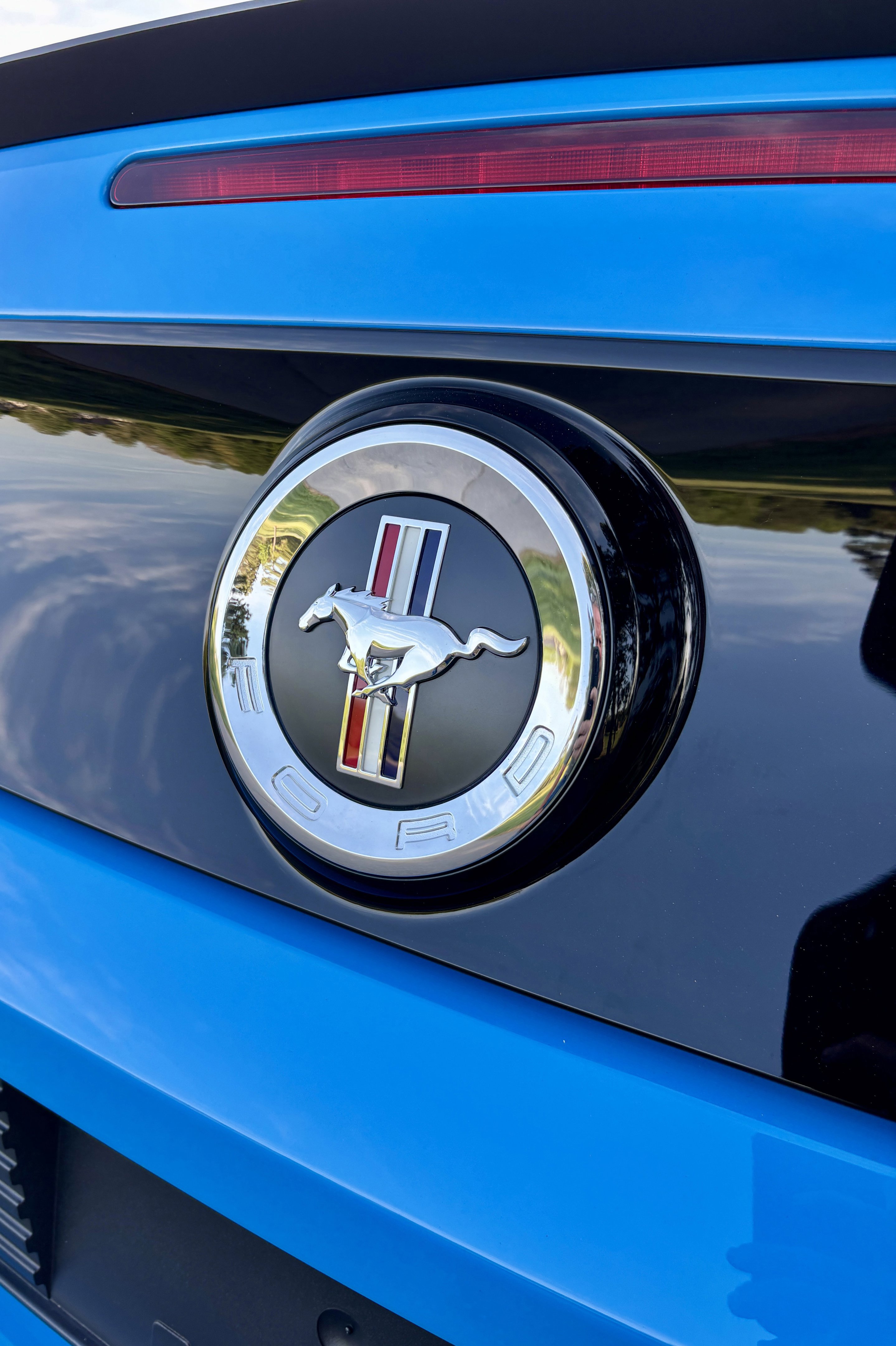 Used 2013 Ford Mustang Boss 302 w/ Boss 302 Accessory Pkg RWD image 23