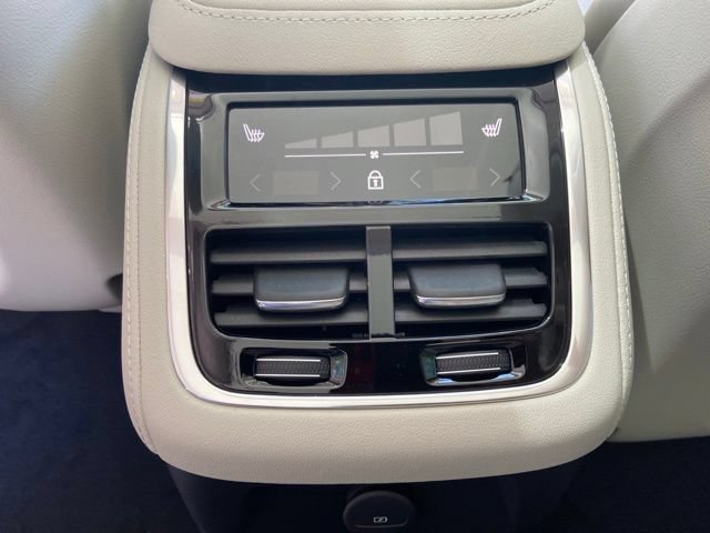 New 2026 Volvo XC90 T8 Ultra w/ Protection Package Premier AWD/4WD image 15