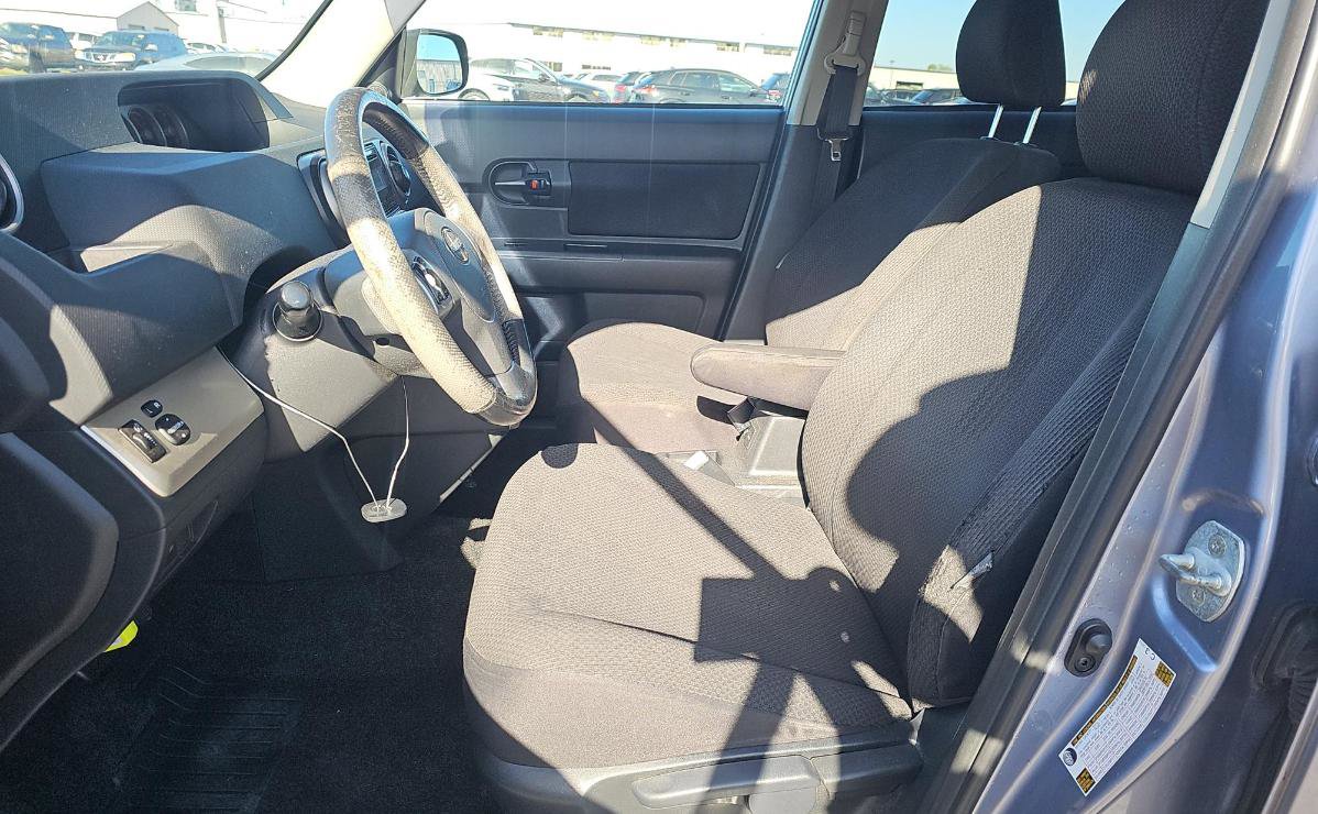 Used 2009 Scion xB image 7