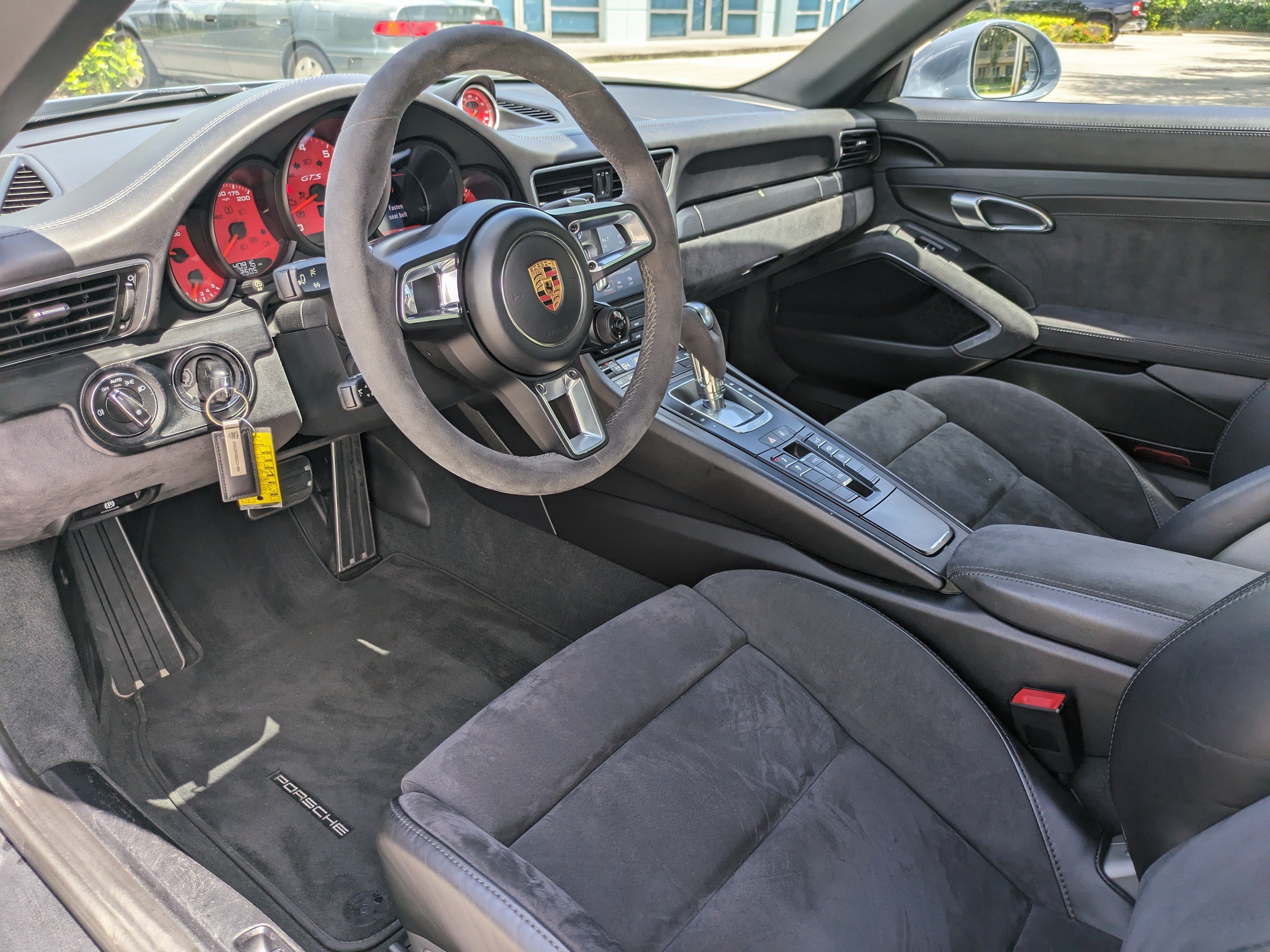 Used 2018 Porsche 911 Targa 4 GTS AWD/4WD image 17