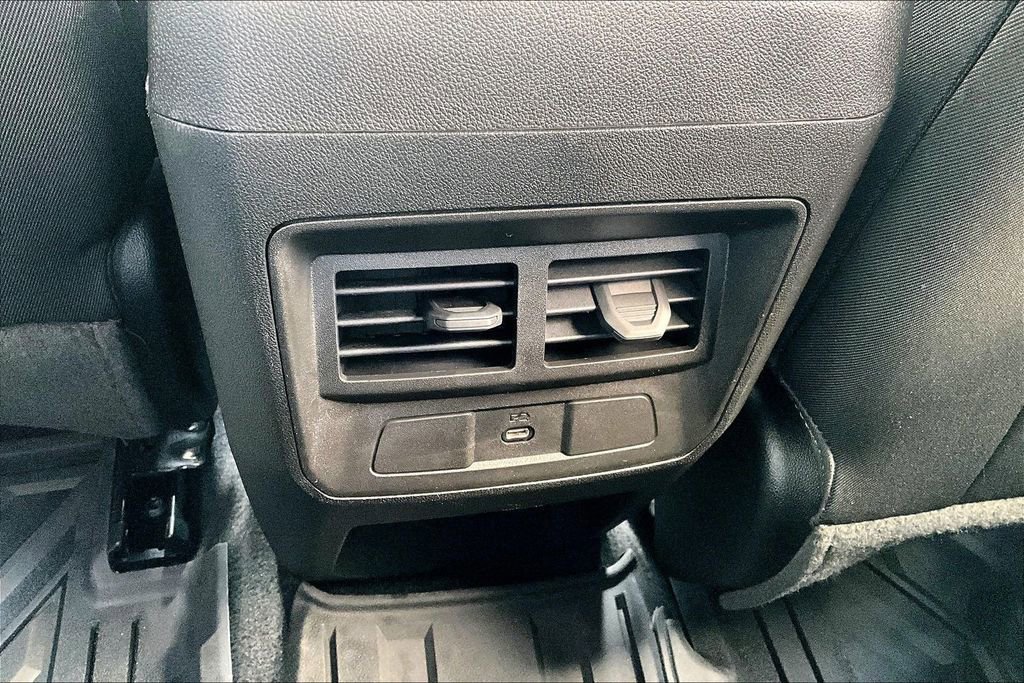 Used 2024 GMC Canyon Elevation w/ Trailering Package image 10