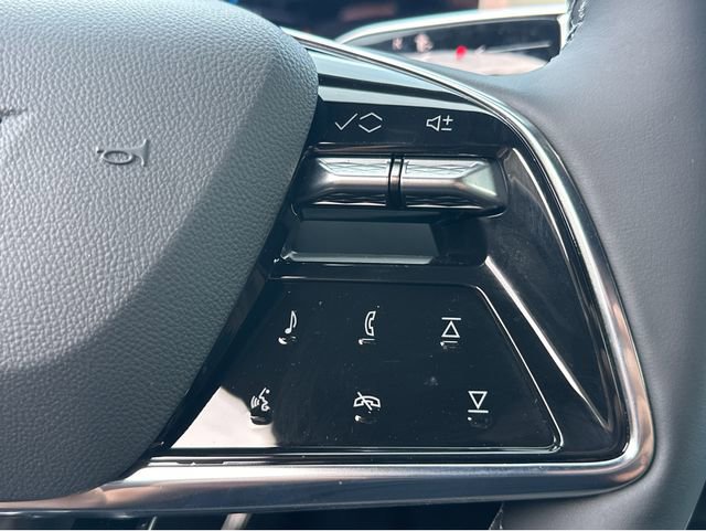 New 2026 Cadillac Lyriq Luxury RWD image 29