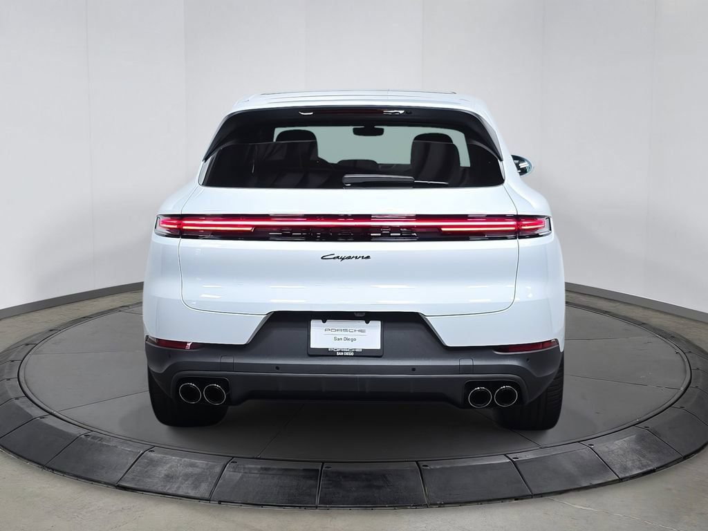 Certified 2025 Porsche Cayenne AWD/4WD image 6