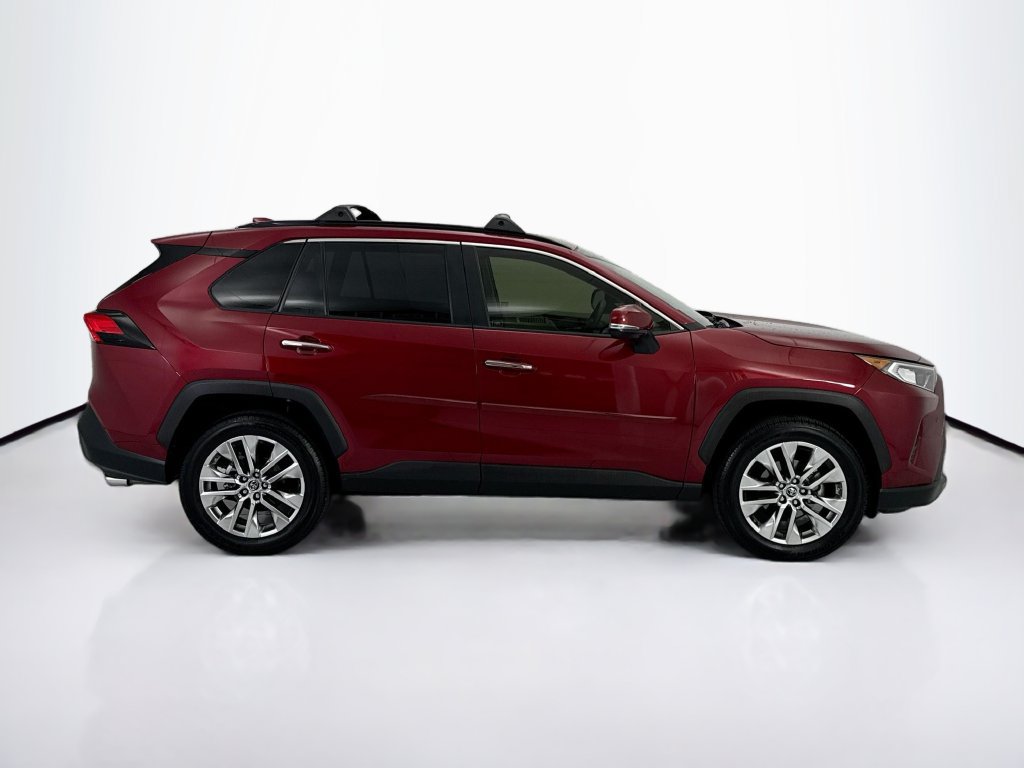Used 2019 Toyota RAV4 Limited w/ Cold Weather Package FWD image 4