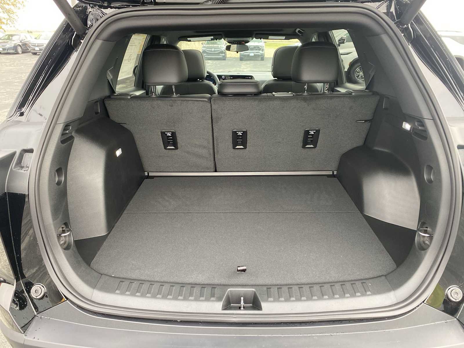 New 2026 Chevrolet Equinox LT w/ Convenience Package II image 25