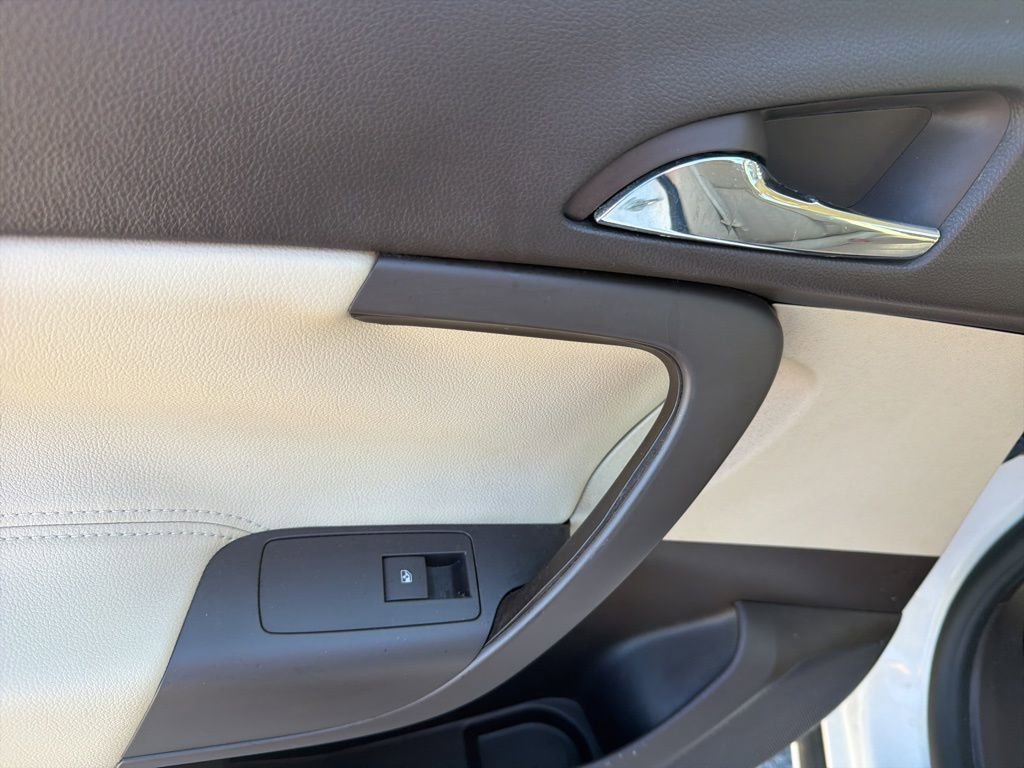 Used 2011 Buick Regal CXL w/ RL2 Preferred Equipment Group image 24