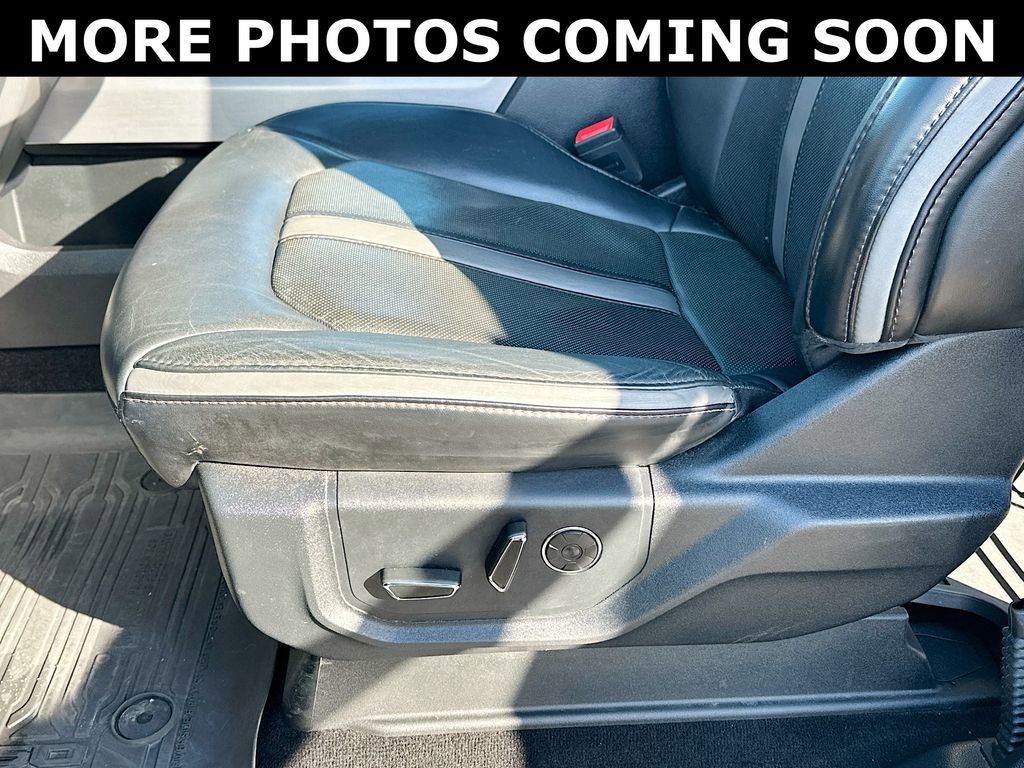 Used 2019 Ford F150 Platinum w/ Equipment Group 701A Luxury image 9