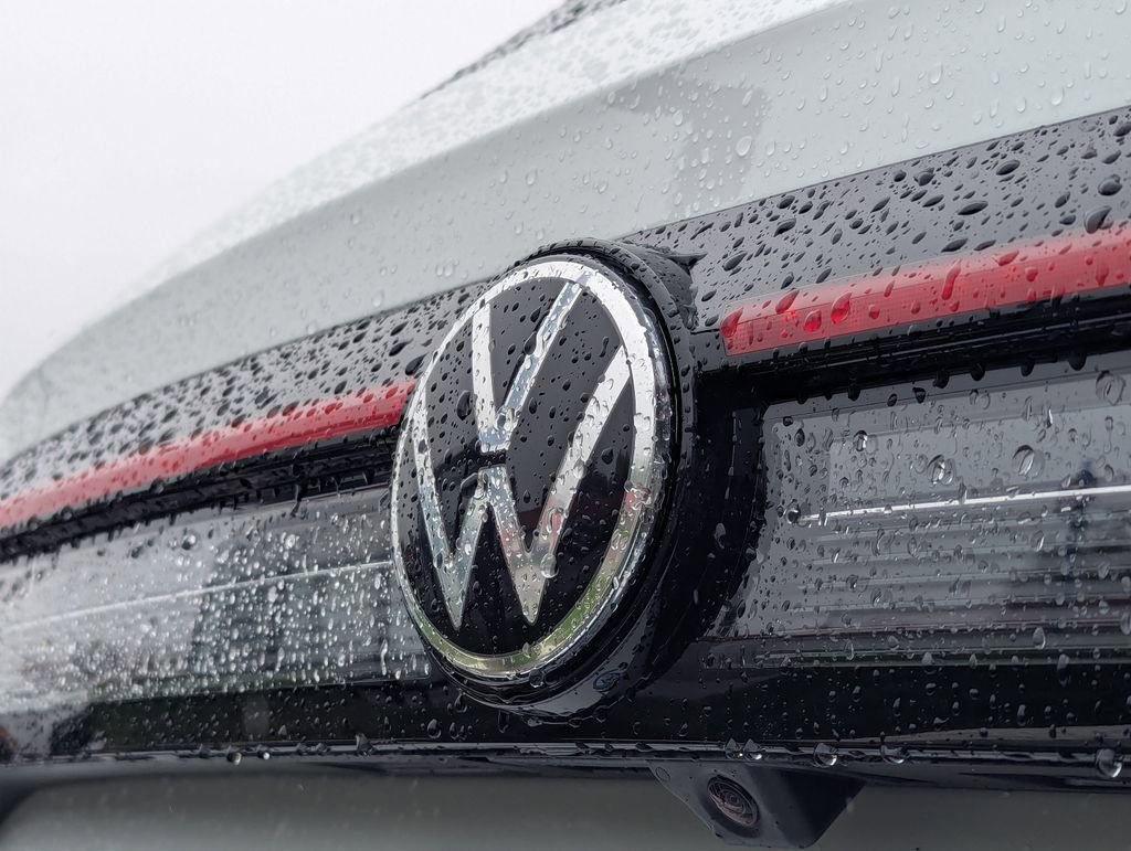 New 2026 Volkswagen Taos SE AWD/4WD image 28