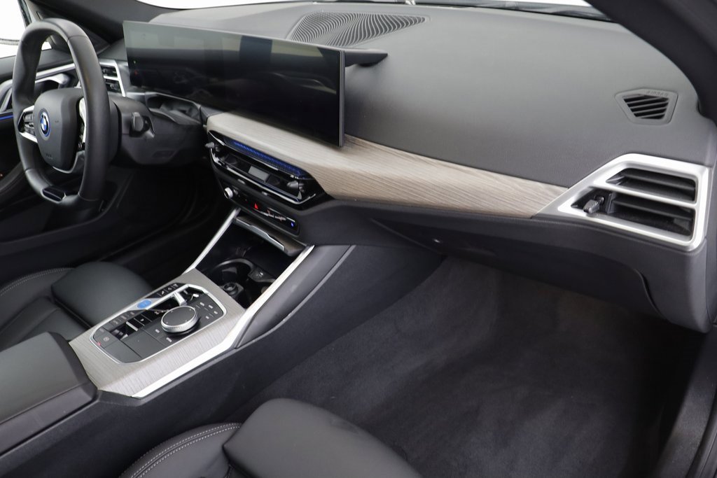 Used 2025 BMW i4 xDrive40i image 20