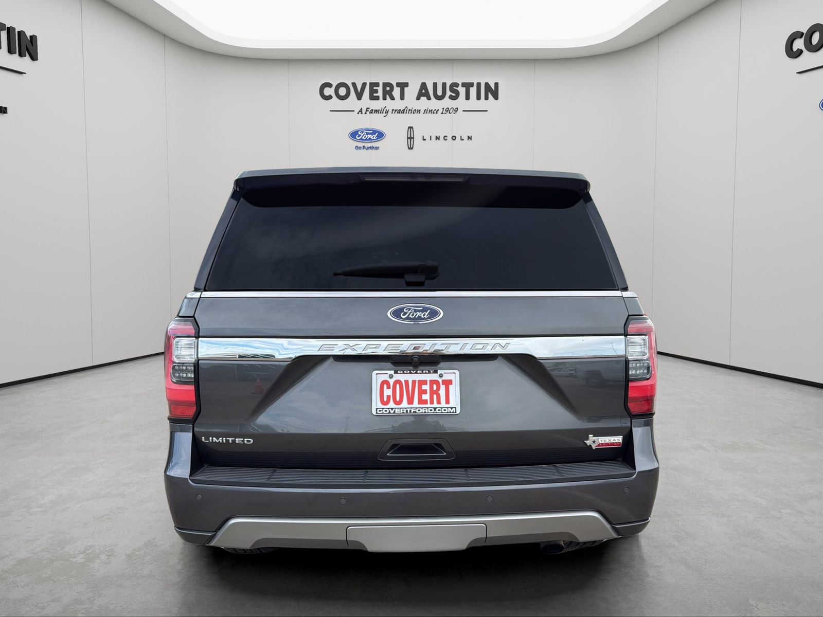 Used 2020 Ford Expedition Limited w/ Texas Edition Package AWD/4WD image 4
