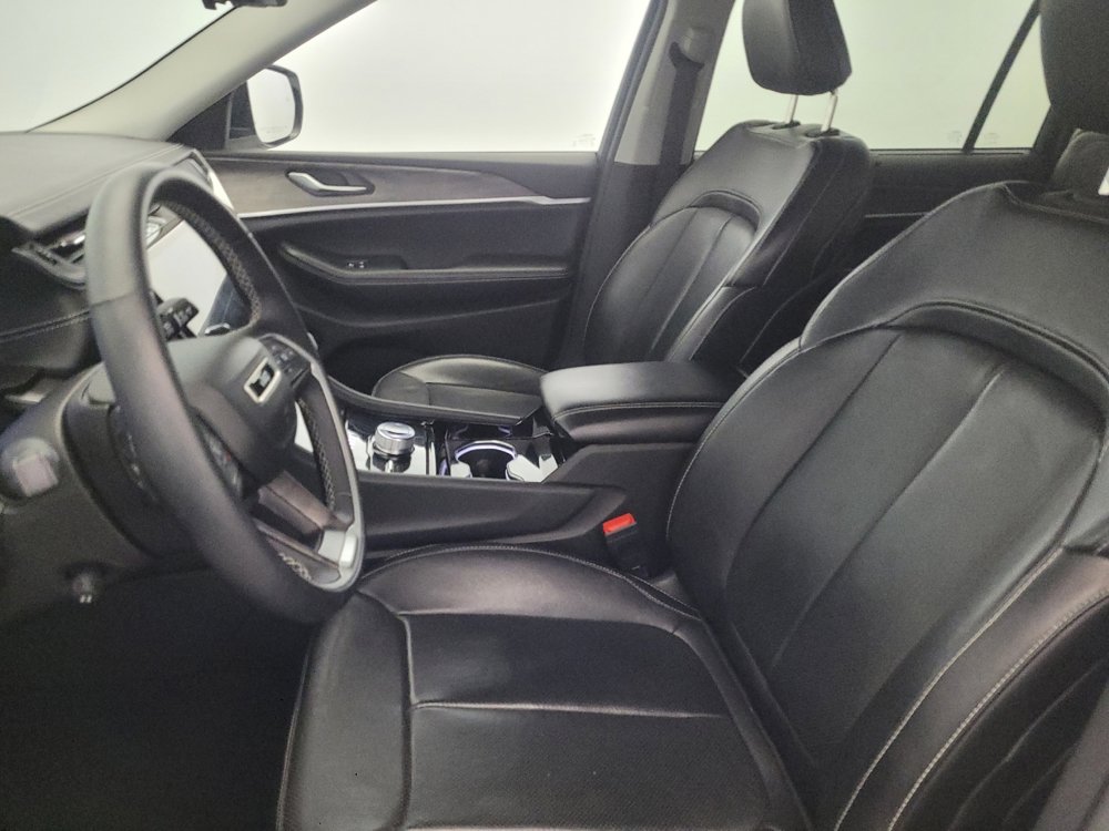 Used 2022 Jeep Grand Cherokee L Limited w/ Luxury Tech Group II image 17