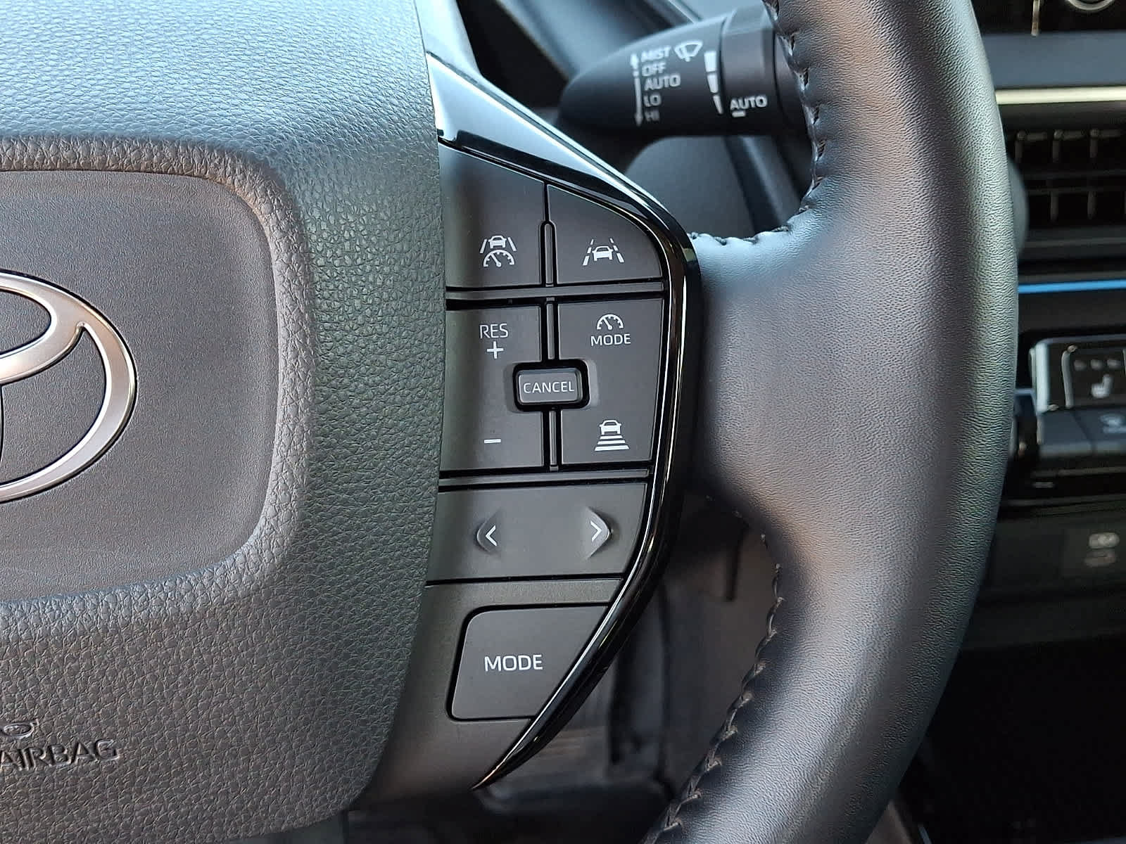 Certified 2023 Toyota Prius XLE FWD image 26