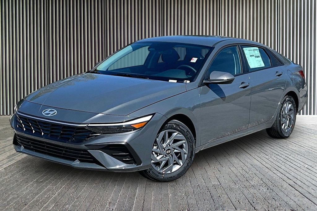 New 2026 Hyundai Elantra Blue image 2