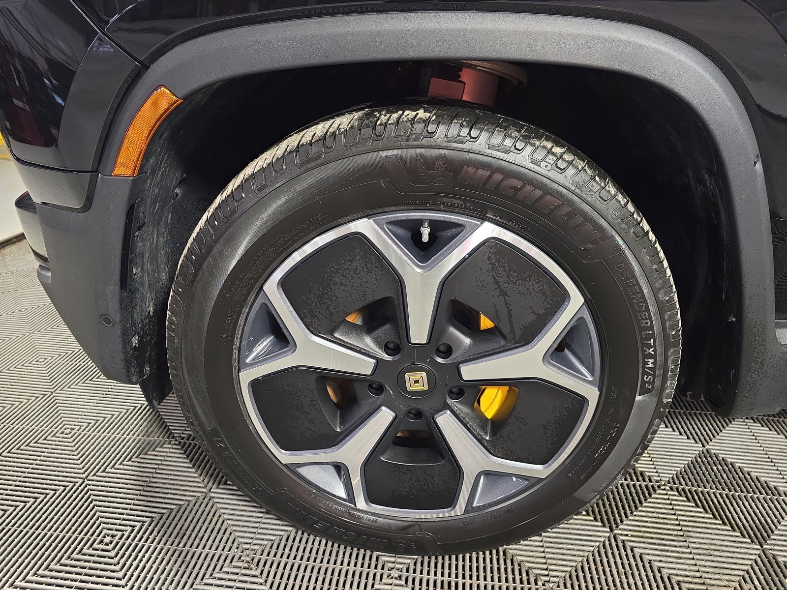 Used 2022 Rivian R1S Launch Edition image 9