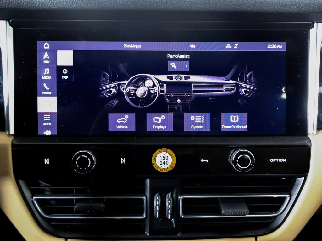 Certified 2023 Porsche Macan S w/ Premium Package AWD/4WD image 17
