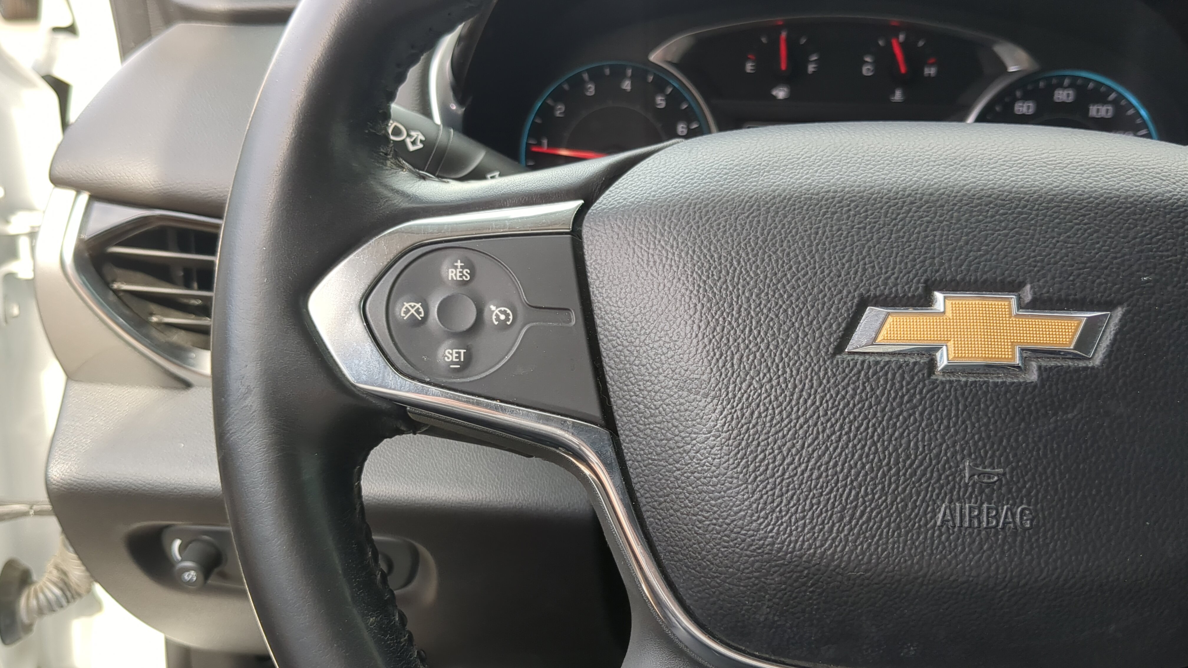 Used 2019 Chevrolet Traverse LT FWD image 13