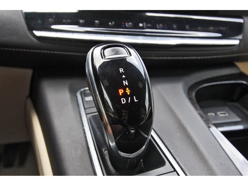 Used 2021 Cadillac Escalade Premium Luxury w/ LPO, Illumination Package RWD image 26