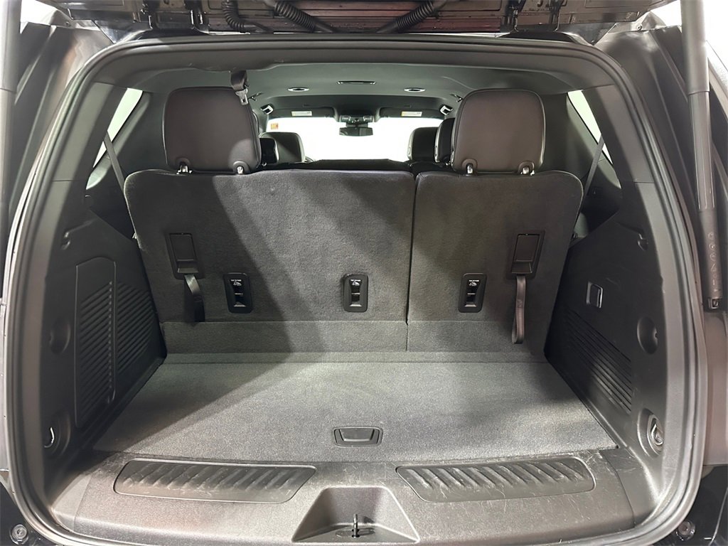 Used 2024 GMC Yukon SLT image 16