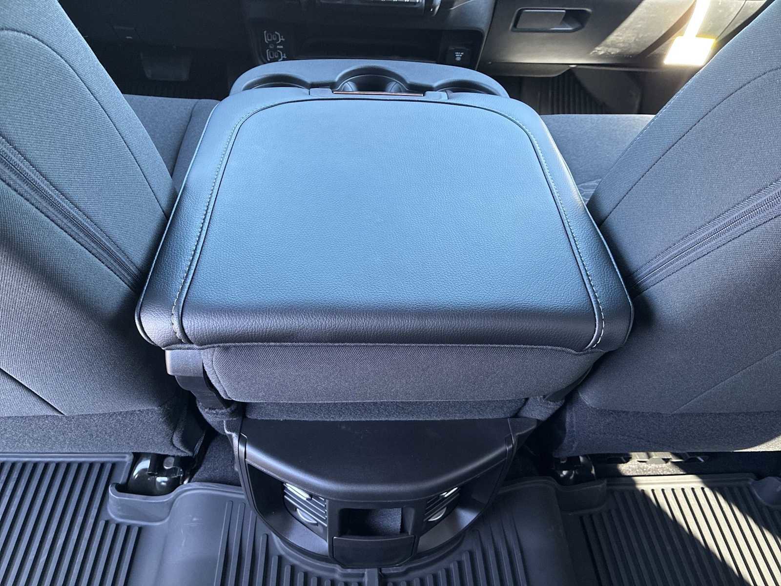 New 2026 RAM 3500 Tradesman AWD/4WD image 22